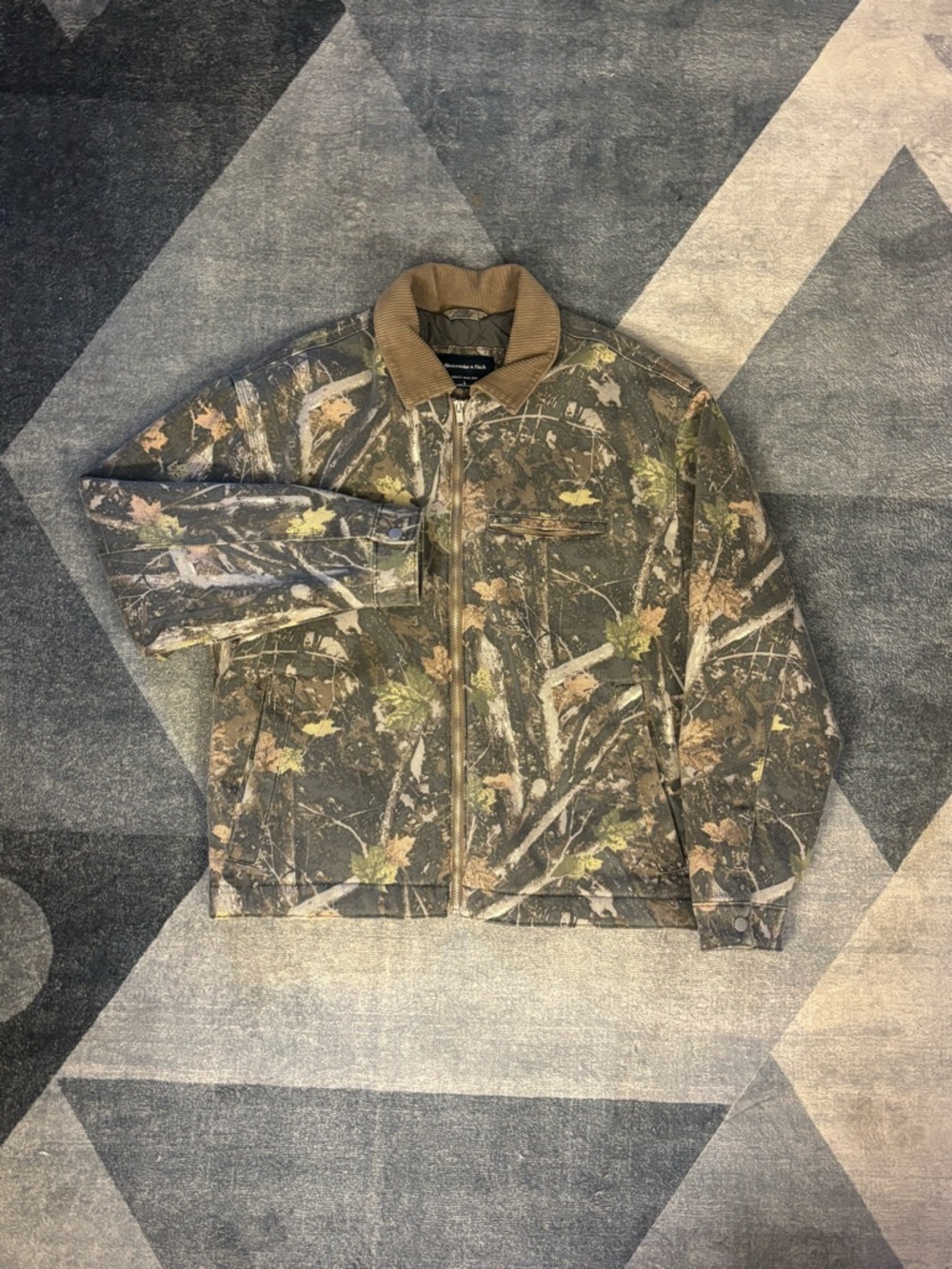 Men's Camouflage Zip-Front Work Jacket with Corduroy Collar